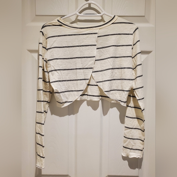 NWT Lulu's long sleeve striped crop top - Picture 5 of 7